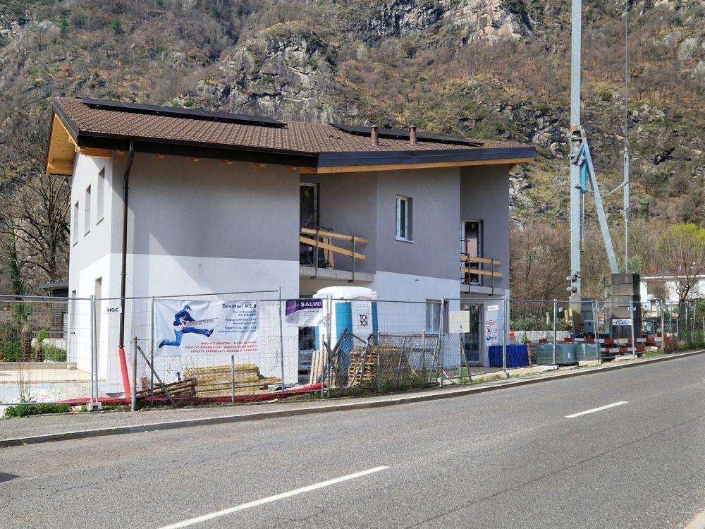 Casa bifamiliare moderna in costruzione a Biasca - Bild 2
