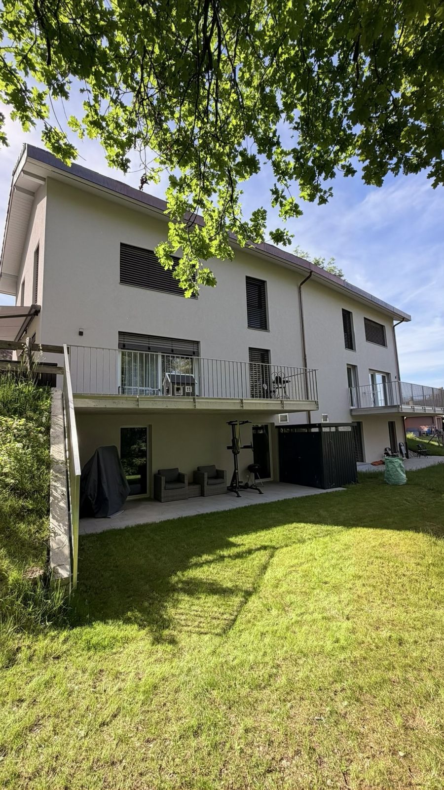 Moderne Reihenhaus-Villa 5.5 Zimmer (2025), privater Garten, superbe Aussicht, Garage mit direktem Zugang - Bild 3
