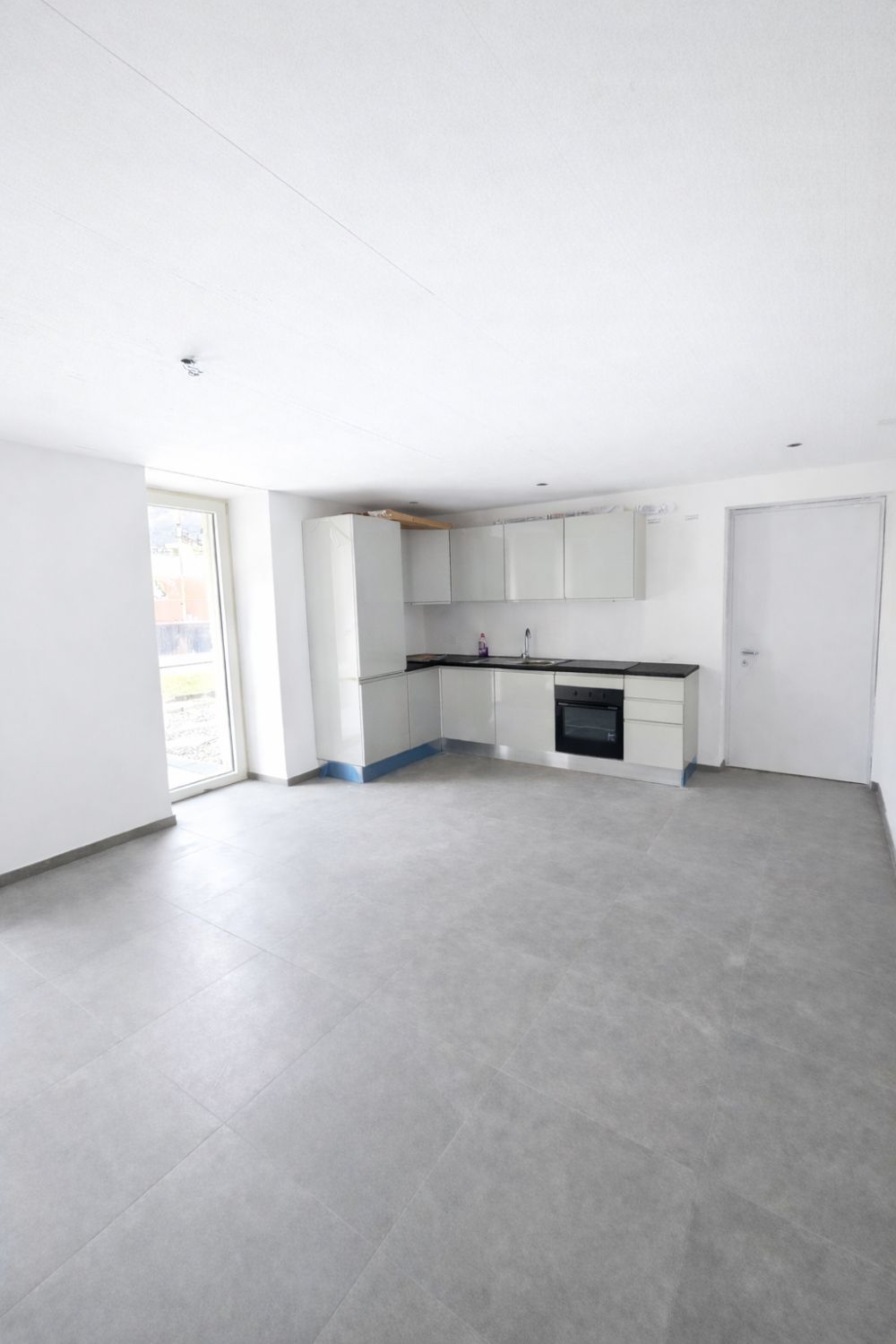 TAVERNE â 2.5 LOCALI CON GIARDINO, LUCE E TRANQUILLITÃ - Bild 3