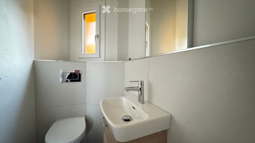 Moderne 3.5-Zimmer-Dachwohnung in Oberrieden mit Balkon und Garage - Bild 10