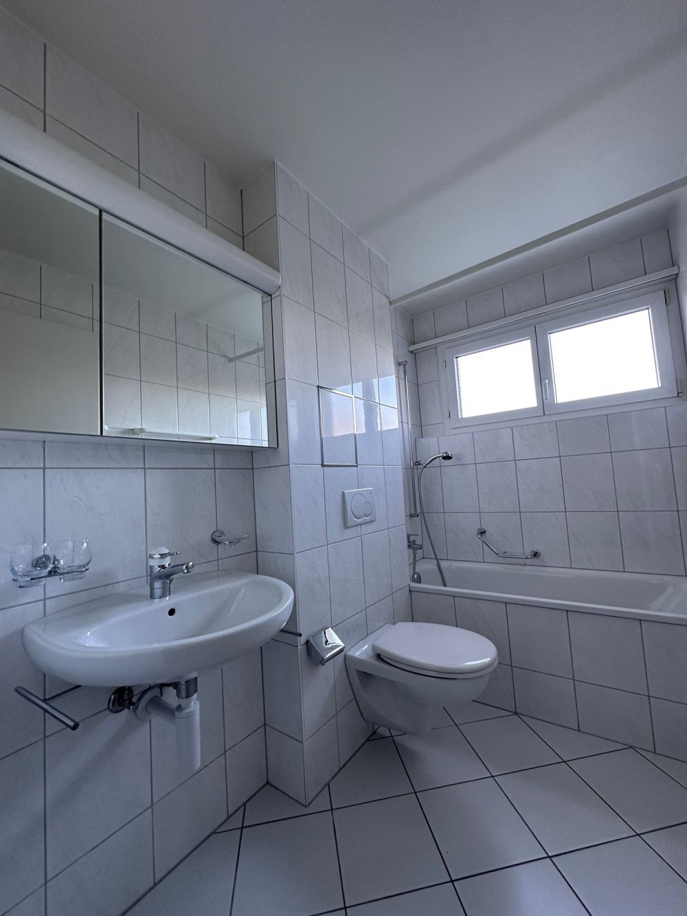 Sonnige 4.5 Zimmer-Wohnung mit Balkon - Bild 11
