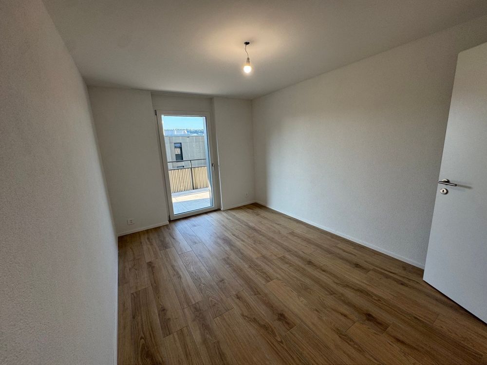 05596 - Appart. 3½ PCES - IMP. CHAMP-RIOND 8 - MATRAN - Bild 4