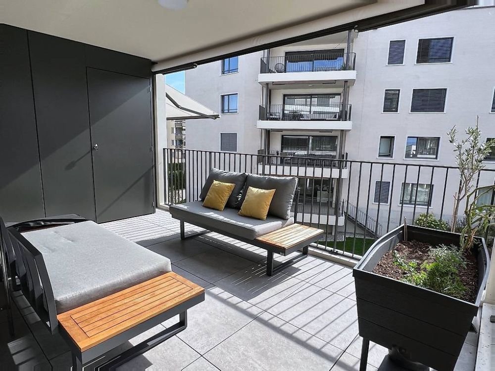 Helle 3.5-Zimmer-Wohnung mit Balkon&Loggia ab Dezember in SG - Bild 5