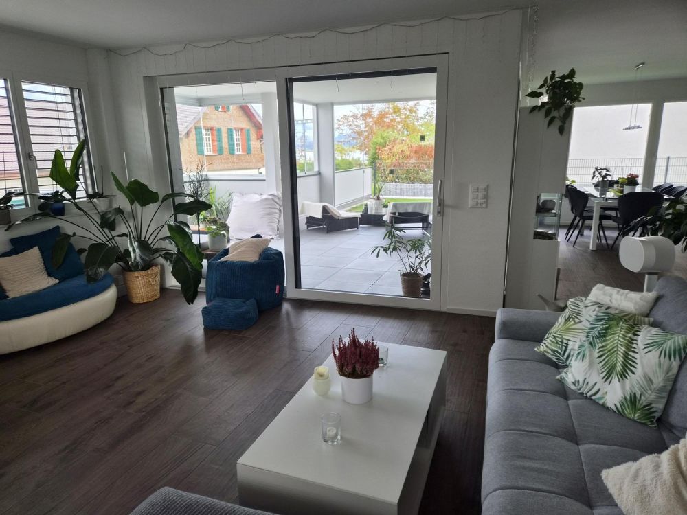 Grosszügige Wohnung mit Garten, Wintergarten und 2 Terassen (Neubau 2024) - Bild 1