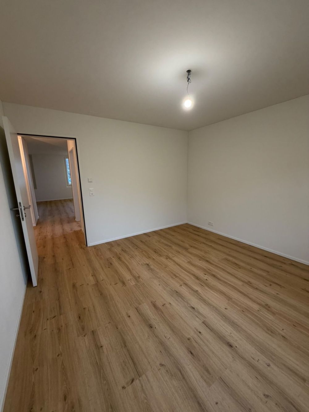 Exklusive 2.5-Zimmer-Wohnung in Stansstad – Erstbezug mit Seesicht - Bild 12