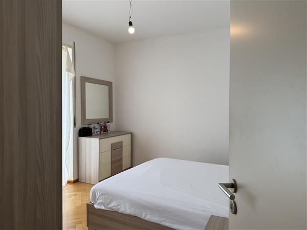 Lugano: Eingerichtete 3.5-Zimmer-Wohnung - Camera