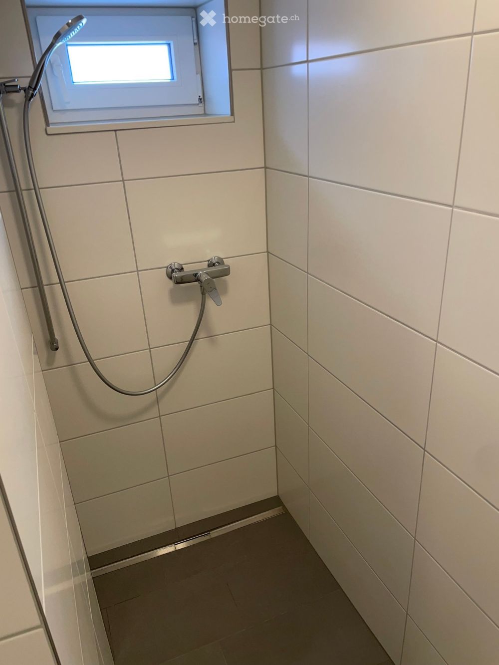 Moderne 4.5-Zimmer-Dachwohnung in Riedikon mit Balkon und schöner Aussicht - Bild 9