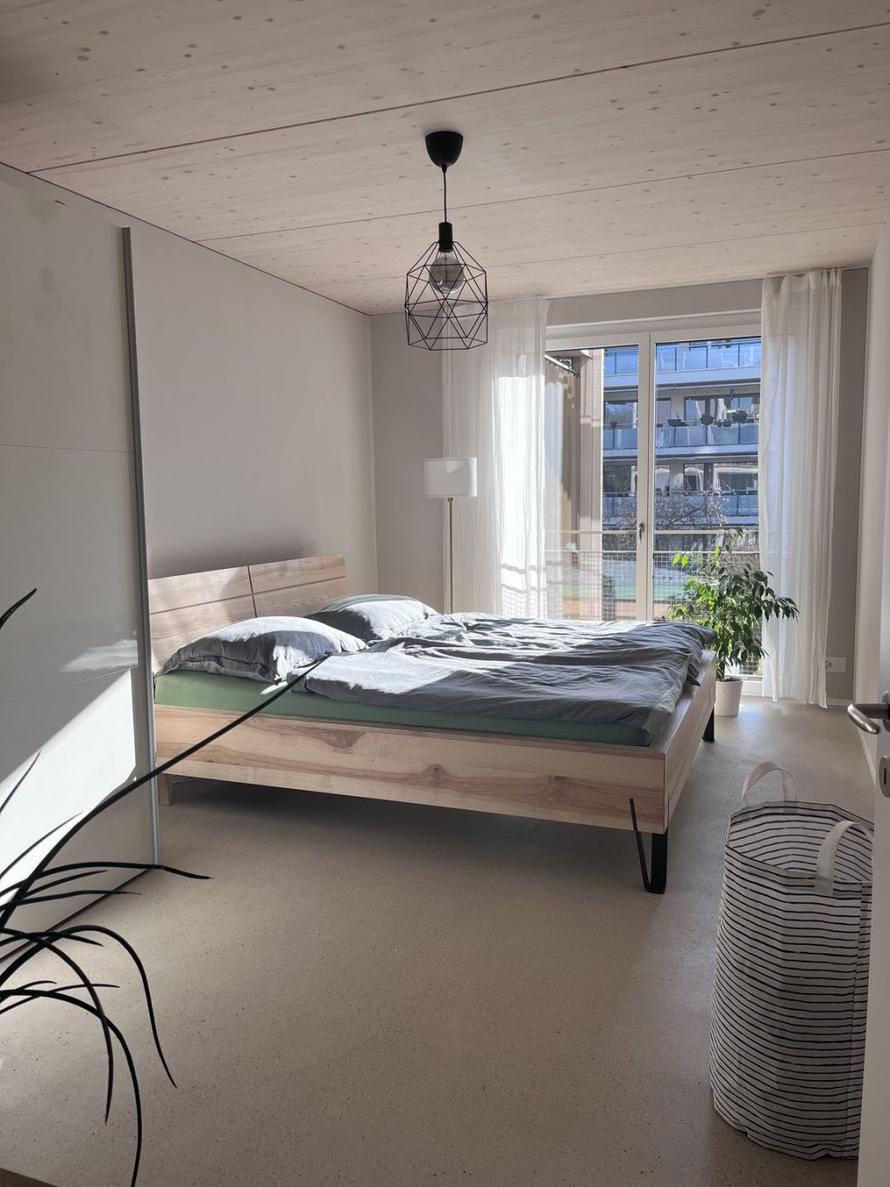 3.5 Z. Wohnung befristet (3.5 Monate) - Bild 1