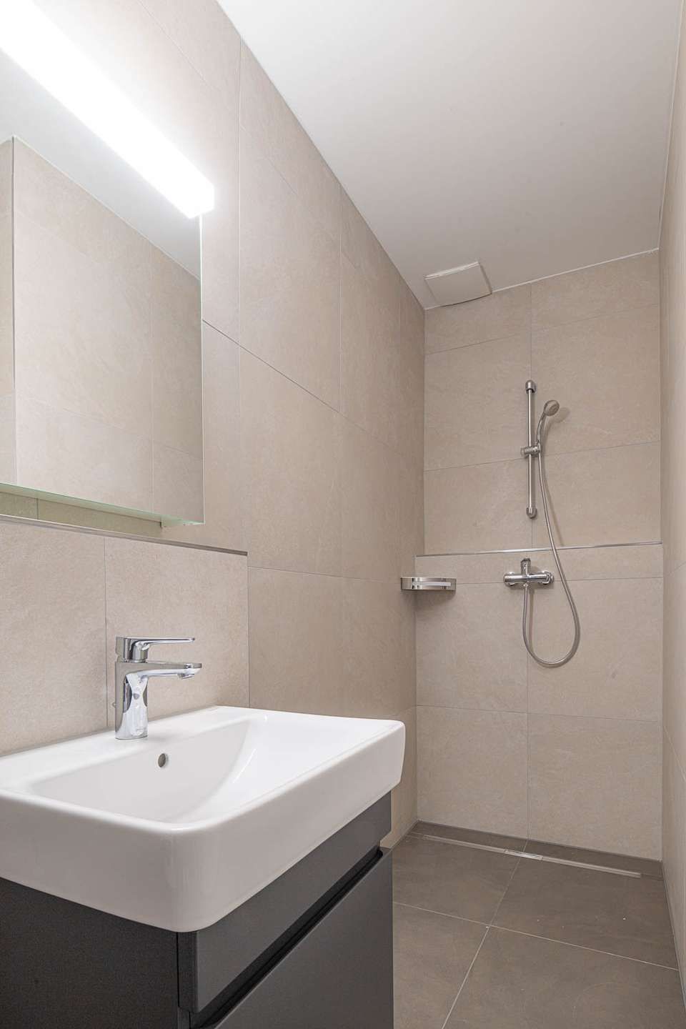 Schlossstrasse - Wohnfreude erwartet Sie - Badezimmer mit Dusche