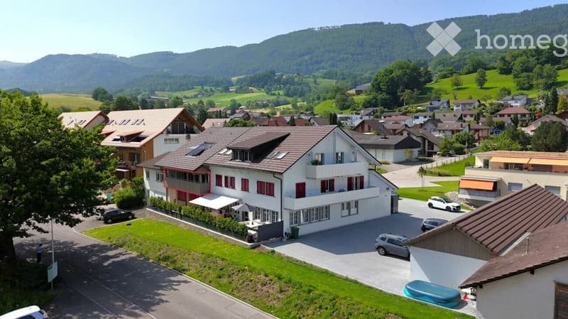 Klimatisierte lichtdurchflutete  4.5 Zimmerwohnung mit 124m2 - Gemütliches Wohnen - Bild 1