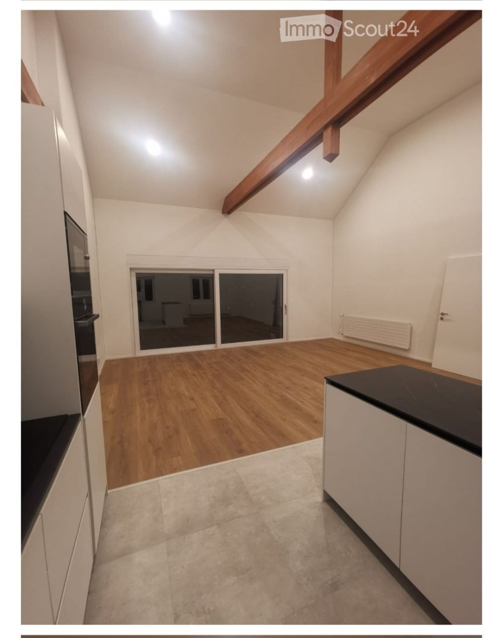 Geräumige 6-Zimmer-Wohnung mit Balkon und schöner Aussicht in Wynau - Bild 8