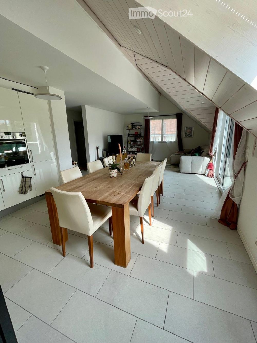 Charmantes 3.5-Zimmer-Wohnung mit Balkon in St-Barthélemy VD - Bild 4