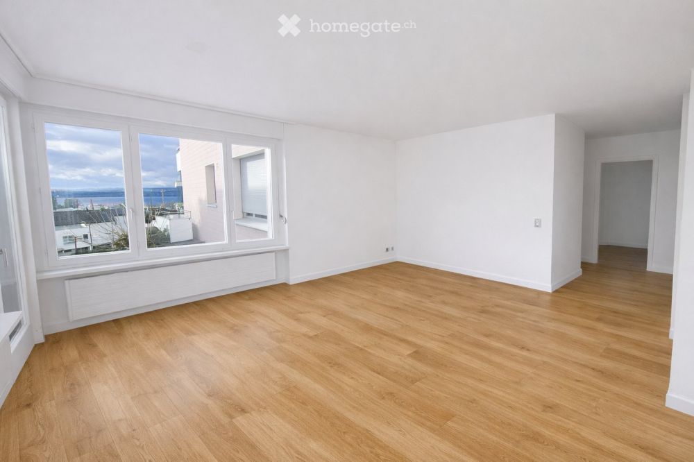 Erstbezug nach Renovation: 3.5-Zimmer-Wohnung mit Seesicht & Garage in Zug - Bild 3