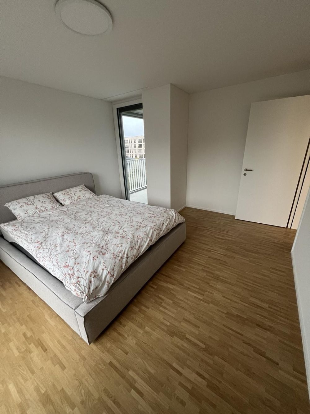 Moderne 2.5-Zimmer-Neubauwohnung mit Bergsicht  4 Min. zum Bahnhof Effretikon - Bild 8