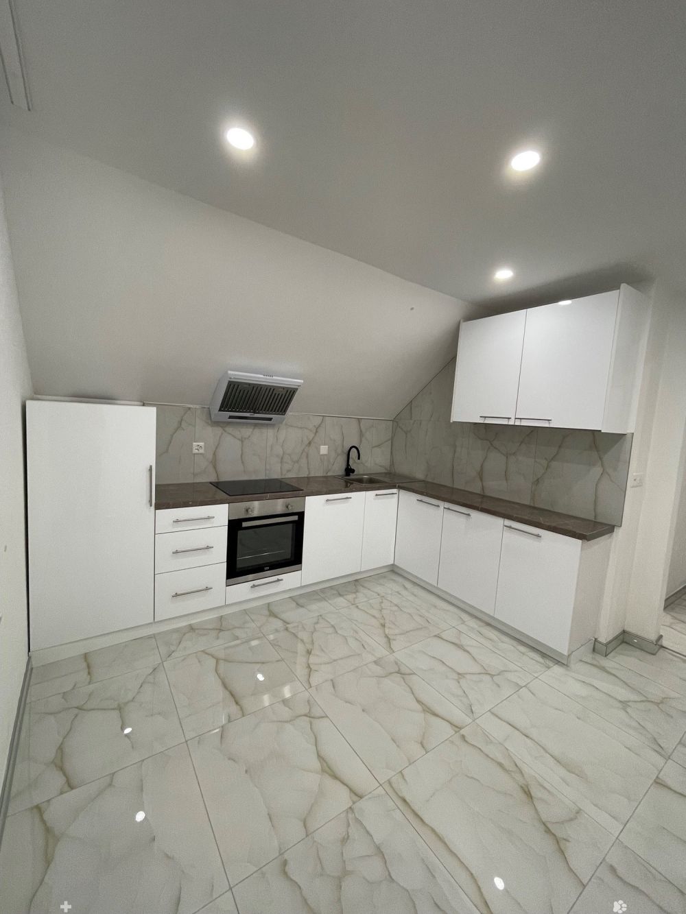 Appartement Duplex 4.5 pcs à Biel/Bienne entièrement rénové - Bild 7