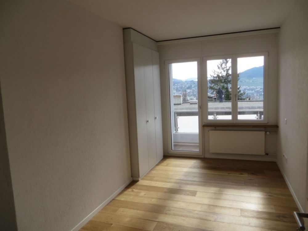 Moderne 6.5 Zr. Wohnung mit Terrasse und wunderbarer Fernsicht - Bild 6