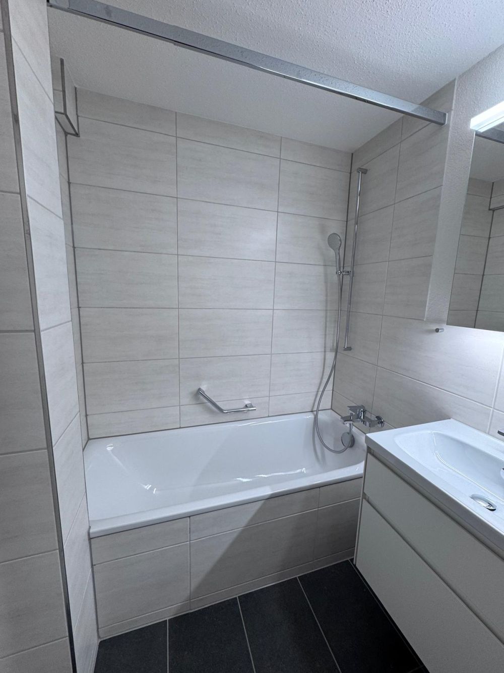 neu renovierte, stilvolle Maisonette-Wohnung im Dorfkern Tägerwilen - Bild 5