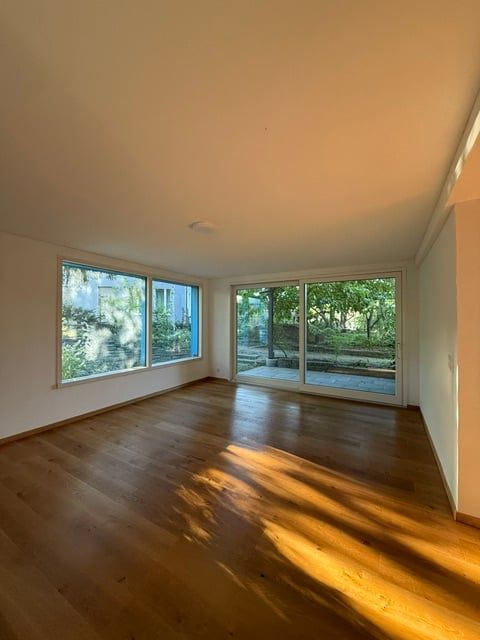 Erstvermietung nach Renovation, grosszügige 3.5-Zimmer-EG-Wohnung mit Terrasse und Garten - Bild 10
