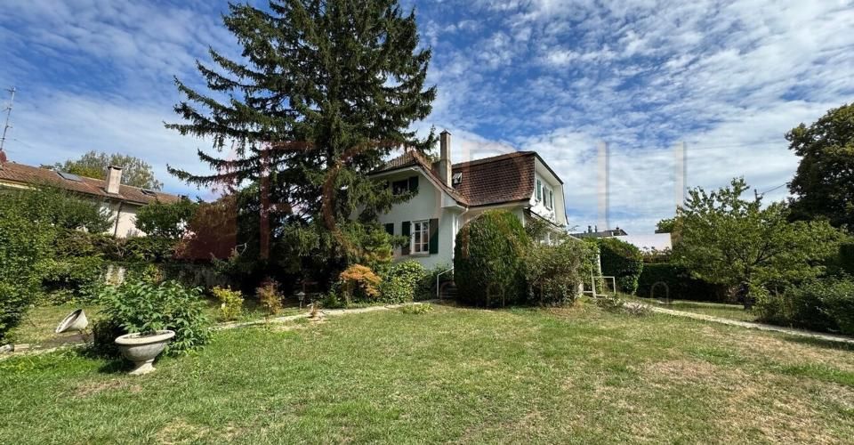 Magnifique maison individuelle rénovée avec grand jardin à Chêne-Bourg - Maison 8 pièces - image - 1