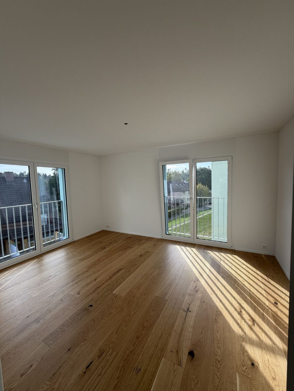 Moderne 3.5-Zimmer mit Balkon & Top-Ausstattung in Nürensdorf Inkl. NB - Bild 4