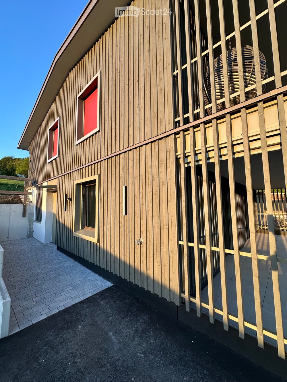 Wohnen wie im eigenen Haus – Erstbezug in einzigartiger Naturlage mit Seesicht in Eich - Bild 3
