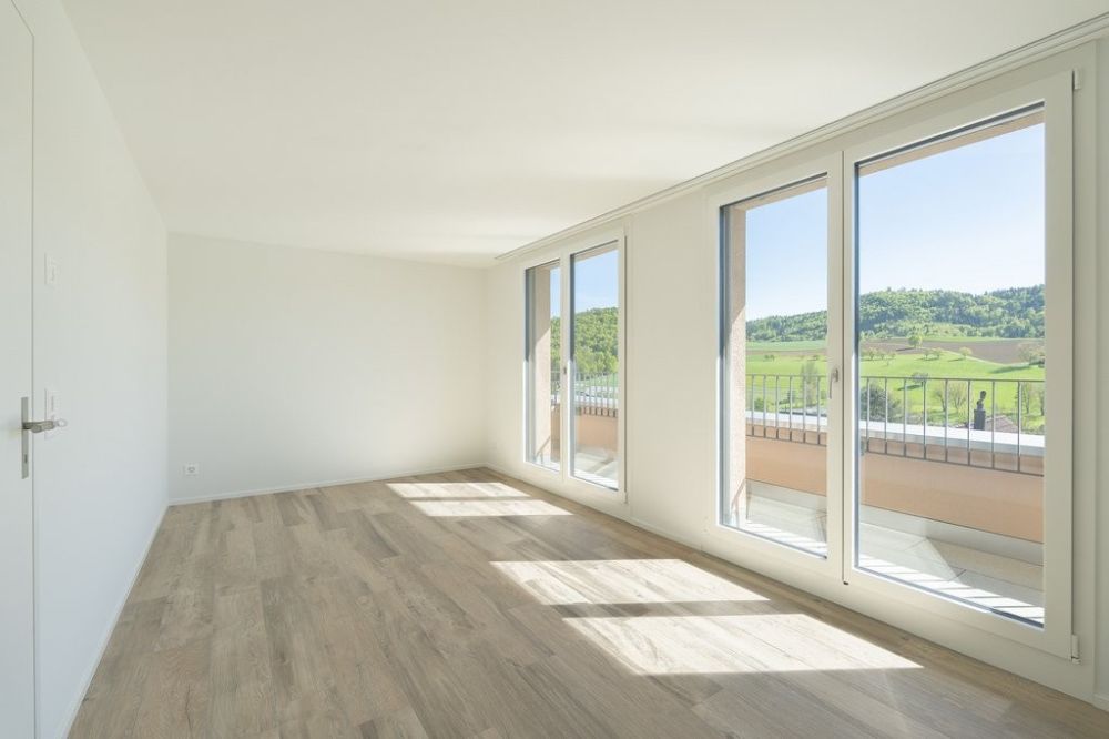 ERSTVERMIETUNG - 6.5-Zi.-Reiheneinfamilienhaus mit PV-Anlage - DSC02490.jpg