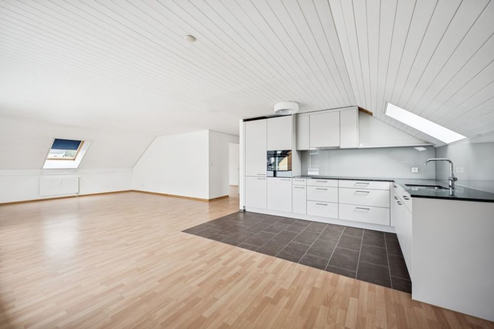 ERSTVERMIETUNG NACH SANIERUNG! - offene Küche_HD.jpg