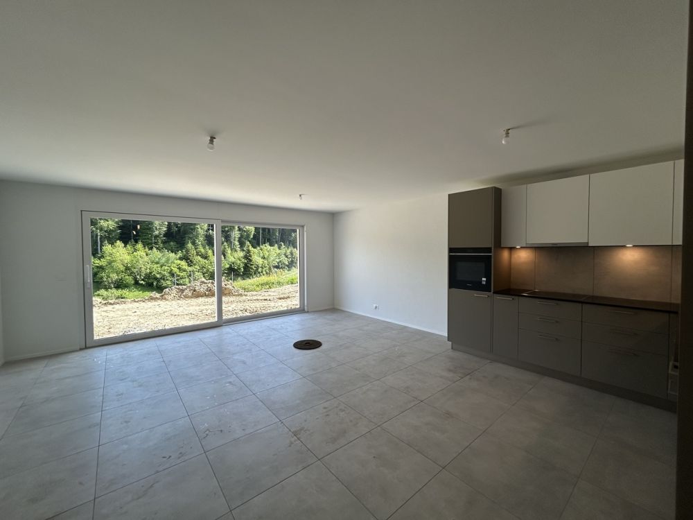 Neue 4.5-Zimmer-Wohnung mit Garten in ruhiger Umgebung - Bild 1