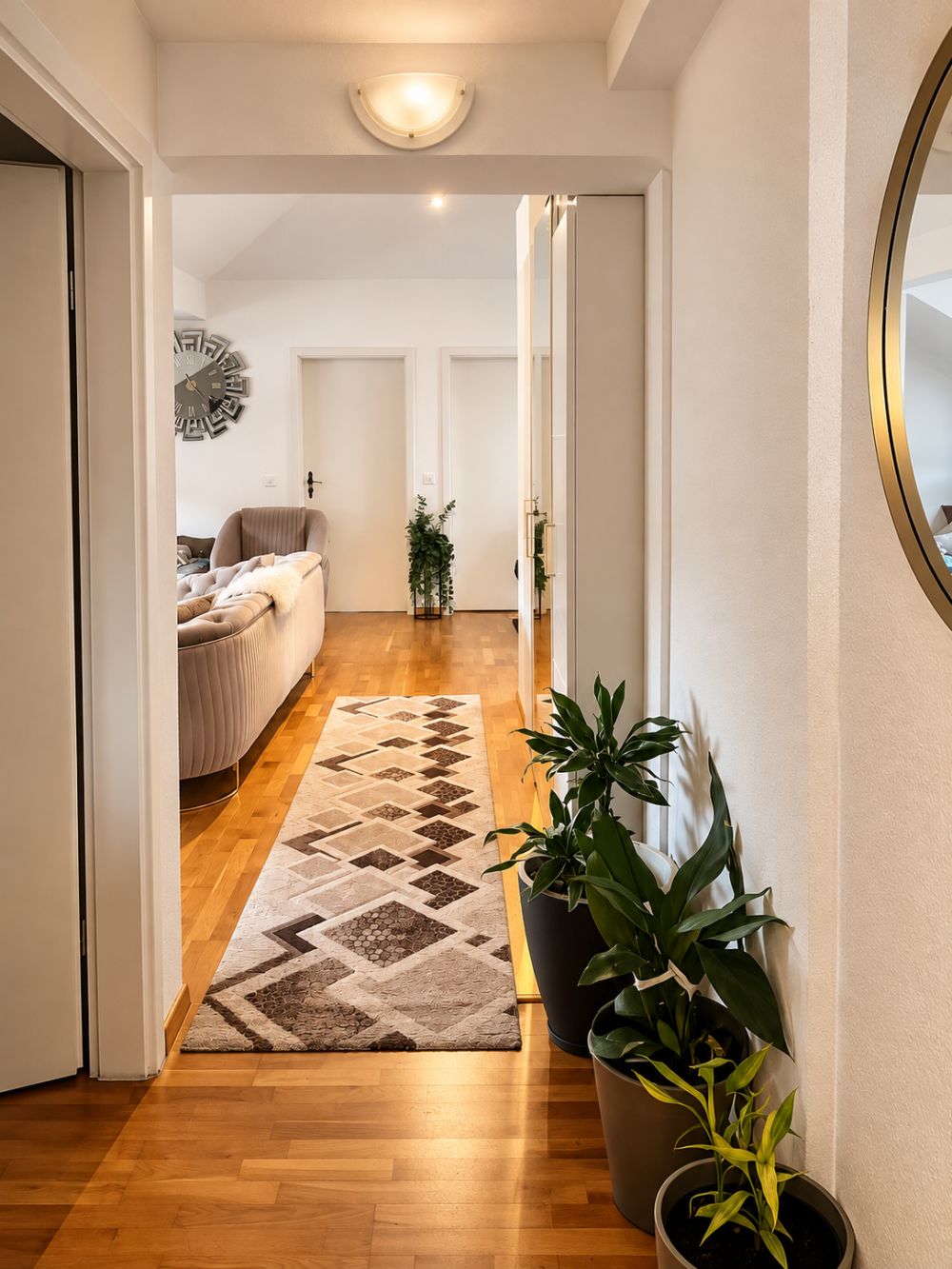 Helle 4.5 Zimmer-Wohnung mit Balkon in Studen - Bild 4