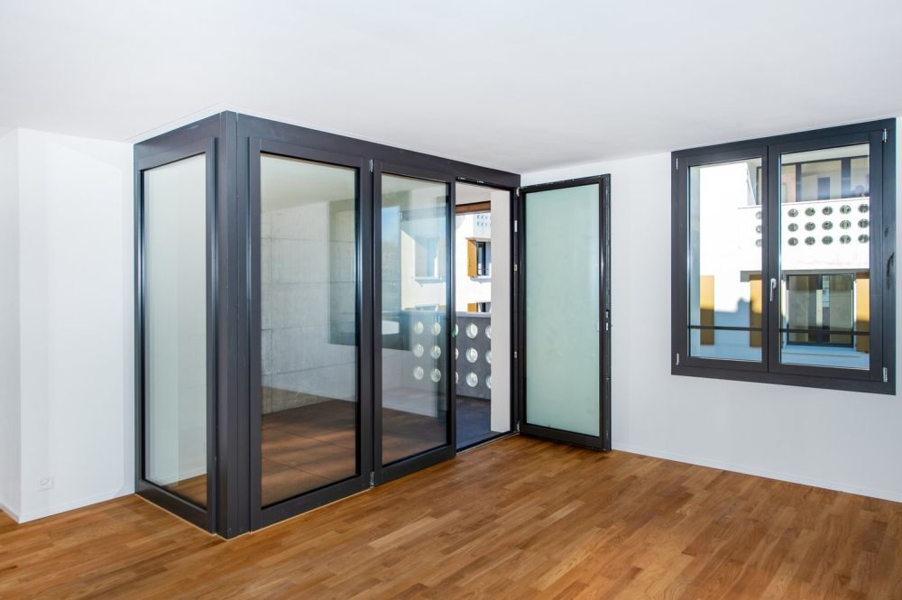 2.5 Zimmerwohnung direkt am Bahnhof Rüti - Balkon