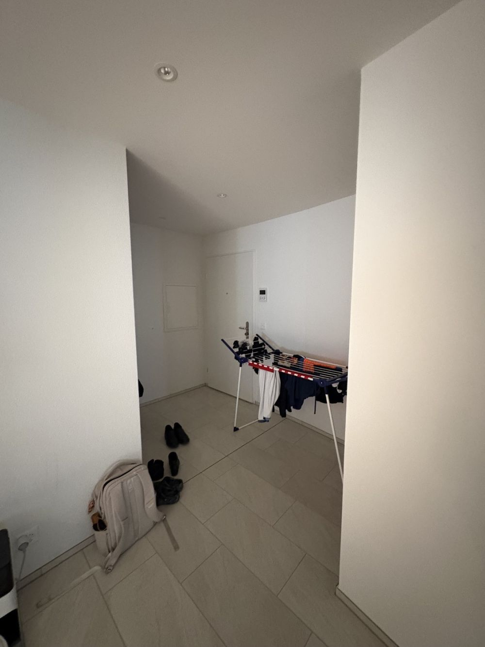 Room in a well-connected modern apartment - Bild 2