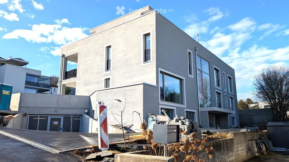 Moderne und einzigartige 2.5-Zimmer-Neubau-Wohnung mit eigenem Garten - Bild 1