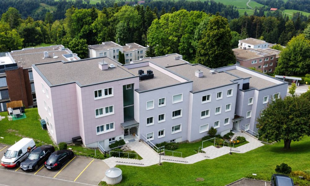 Erstbezug nach hochwertiger Totalsanierung – Wohnen mit Stil an bester Lage in St. Gallen - Bild 1