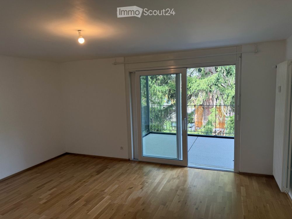 Ruhige, neuwertige, grosse 2.5 Zimmer Wohnung in kleinem MFH (11 Parteien) in Allschwil - Bild 2