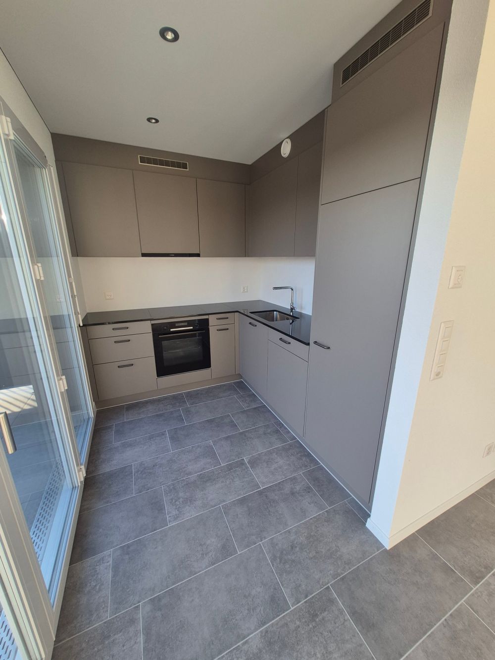 neu erstellte 3.5 Attika Wohnung mit toller Terrasse mit Weitsicht - Bild 4