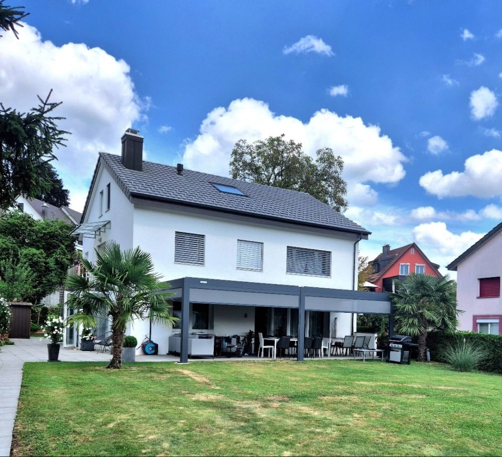 Erstbezug nach Sanierung: Charmante 2.5-Zimmer-Dachwohnung in Dübendorf - Bild 2