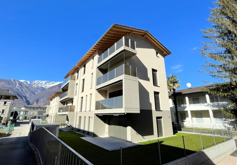 Nuovo spazioso appartamento in zona comoda e tranquilla - Bild 1