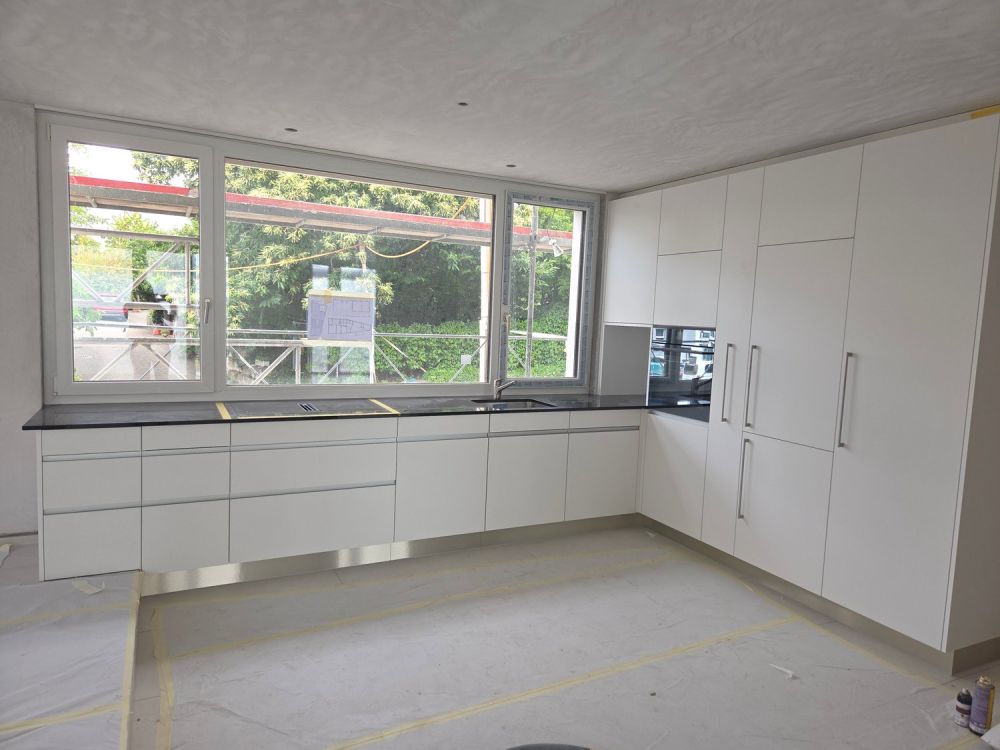Exklusive 4-Zimmer-Attikawohnung mit Seesicht - Bild 2