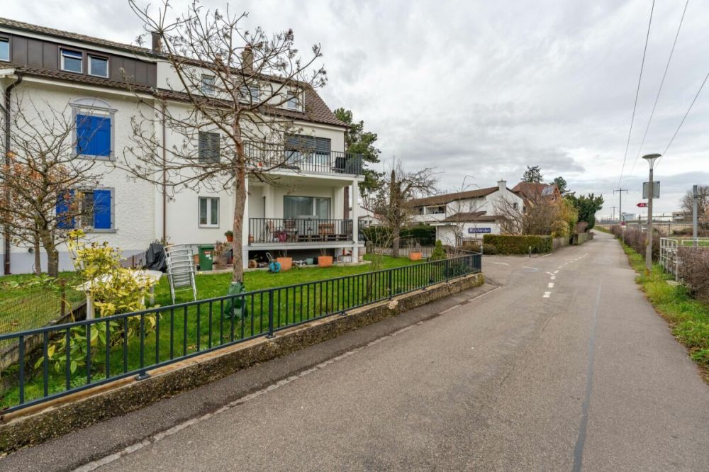 Traumwohnung an ruhiger Lage und guter ÖV-Anbindung - Bild 7