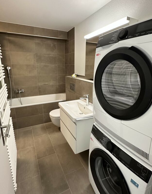 Erstvermietung nach Komplettsanierung - Badezimmer