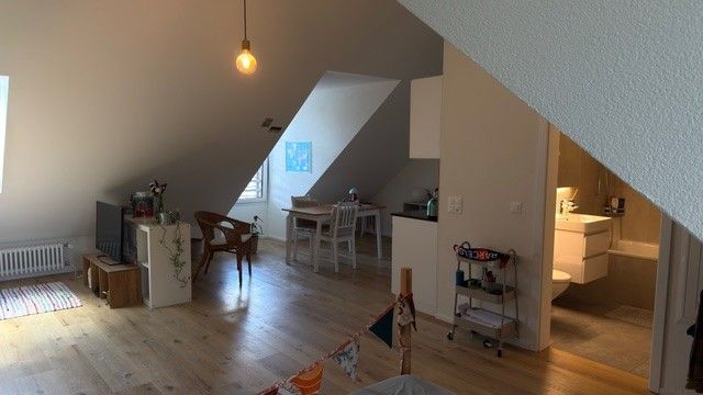 Neu renovierte, charmante Dachwohnung! - Bild 4