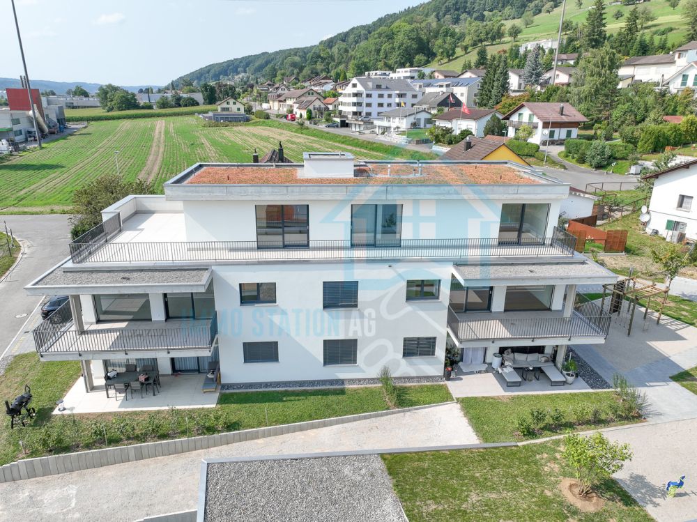 Neuwertige 3.5-Zimmer-Neubauwohnung mit Balkon und Top-Ausstattung - Luftaufnahme