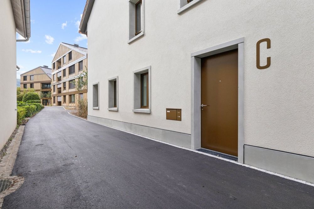 Familienfreundlich und mit viel Charme. Hier wächst Leben. - Wohnungseingang