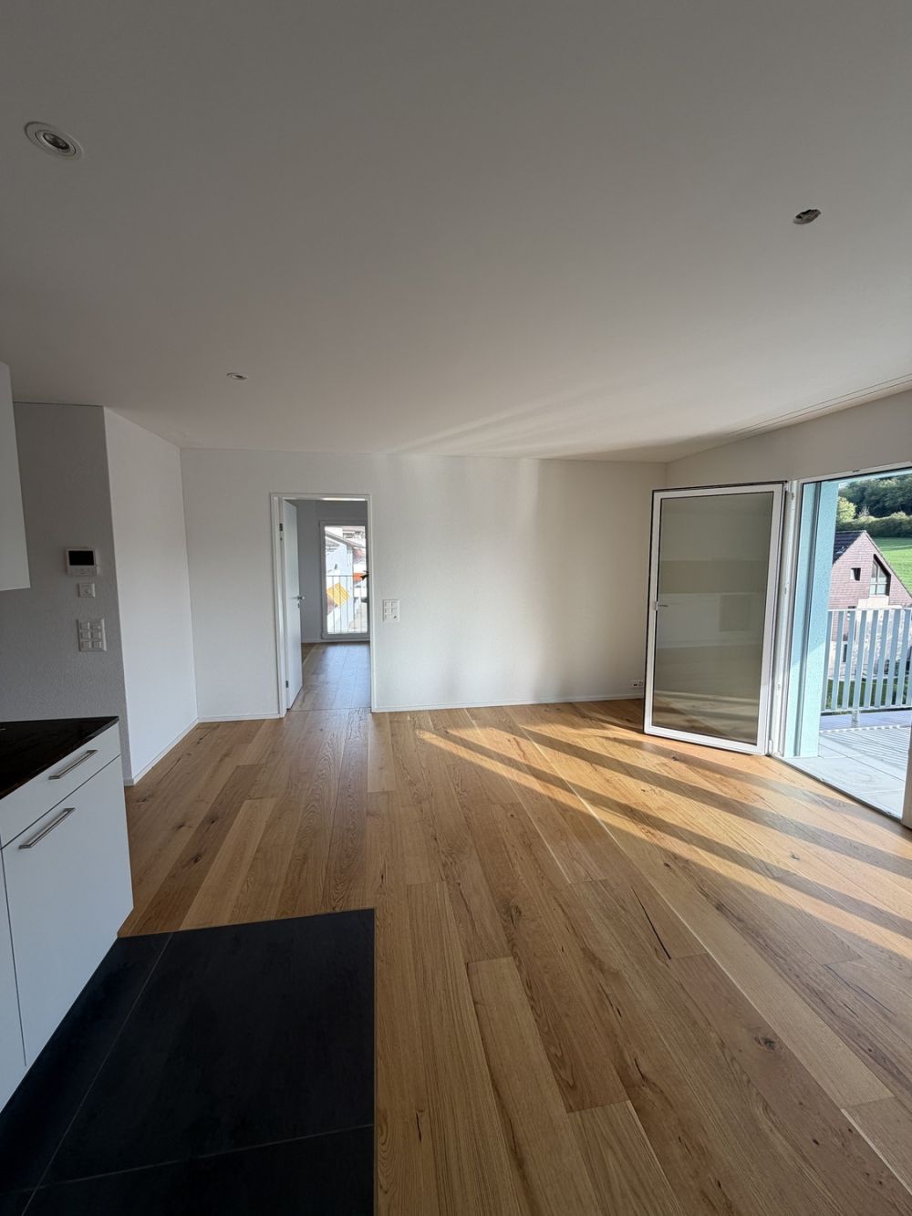 Moderne 3.5-Zimmer mit Balkon & Top-Ausstattung in Nürensdorf Inkl. NB - Bild 1