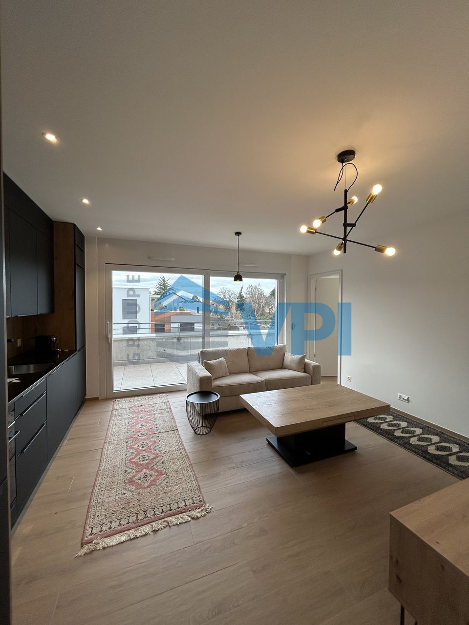 Magnifique 2.5 pièces meublé attique à Corsier Village - Bild 4