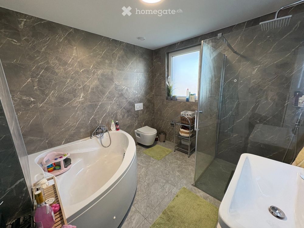 Moderne 6.5-Zimmer-Doppelfamilienhaus in Koblenz Dorf AG - Bild 11