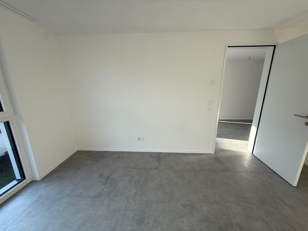 Moderne 2.5-Zimmer-Wohnung in Reinach mit Balkon und Garage - Bild 12