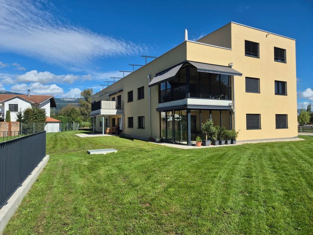 3.5-Zimmerattikawohnung mit Terrasse in Deitingen - Bild 1