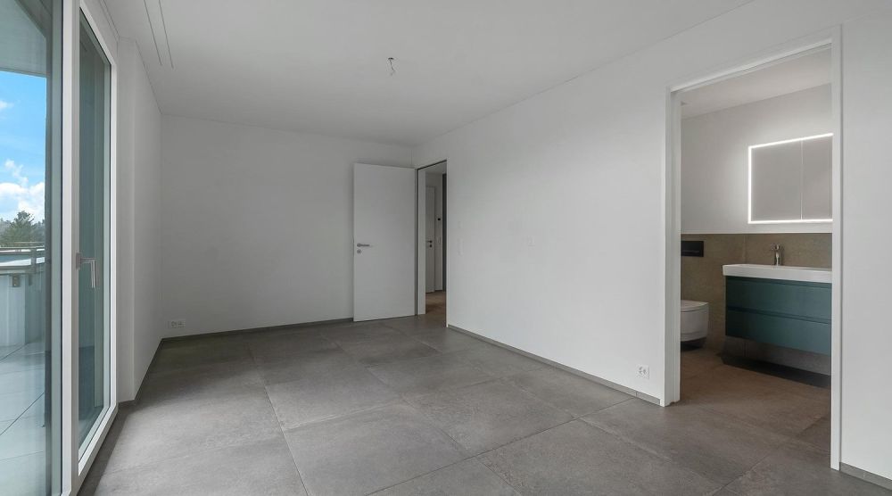Erstvermietung: Exklusive Attikawohnung mit grosszügigen Terrassen und Weitsicht - Bild 5
