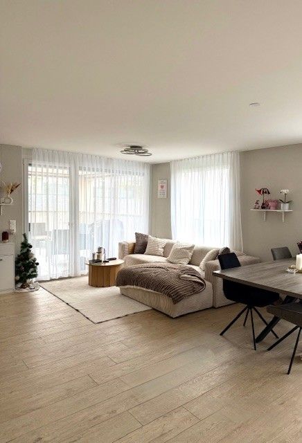 Moderne 2.5-Zimmer-Wohnung in Holderbank mit Balkon und schöner Aussicht - Bild 7